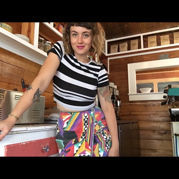 Meet your Posher, Amanda - Picture 3 of 8